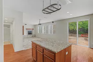 2911 Macon Dr, Sacramento, CA 95835 - Photo 3