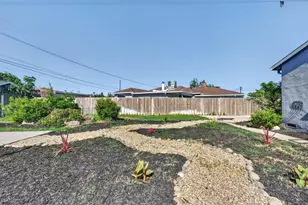 634 E Harney Ln, Lodi, CA 95242 - Photo 23