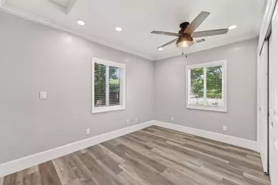 634 E Harney Lane, Lodi, CA 95242 - Photo 11
