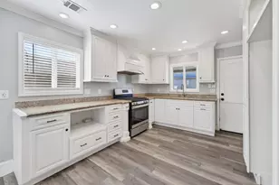 634 E Harney Ln, Lodi, CA 95242 - Photo 7