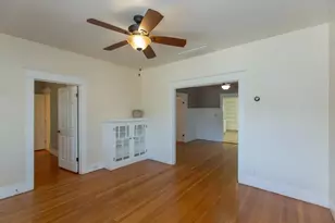 1027 W 21st St, Merced, CA 95340 - Photo 9