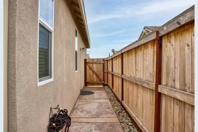 1696 Firebrite Court, Hughson, CA 95326 - Photo 29
