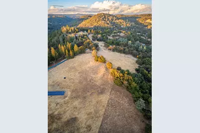 19635 Peyton Pl, Grass Valley, CA 95949 - Photo 17