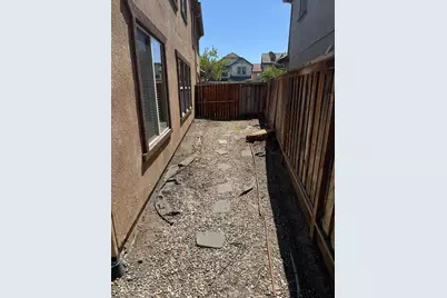 17359 Stone Celler Way, Lathrop, CA 95330 - Photo 35