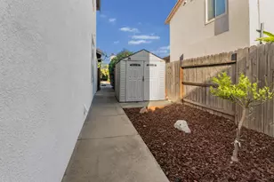 9668 Sea Cliff Way, Elk Grove, CA 95758 - Photo 27