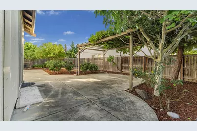 9668 Sea Cliff Way, Elk Grove, CA 95758 - Photo 29