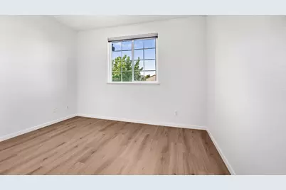 9668 Sea Cliff Way, Elk Grove, CA 95758 - Photo 15
