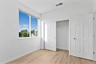 9668 Sea Cliff Way, Elk Grove, CA 95758 - Photo 23