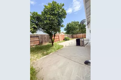 8226 Windmill Oaks Place, Antelope, CA 95843 - Photo 23
