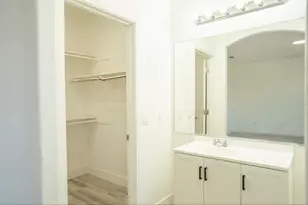 8226 Windmill Oaks Pl, Antelope, CA 95843 - Photo 13