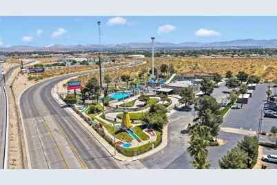 12627 Mariposa Rd, Victorville, CA 92395 - Photo 3