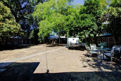 221 Orange Avenue, Modesto, CA 95350 - Photo 27