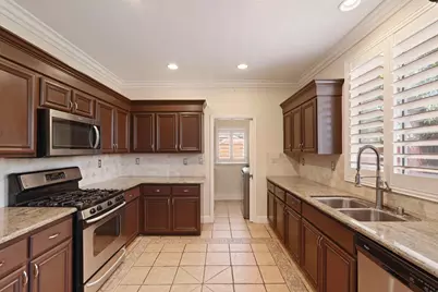 5627 Vintage Circle, Stockton, CA 95219 - Photo 9