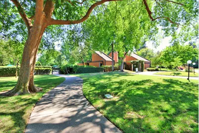 2238 Woodside Lane #15, Sacramento, CA 95825 - Photo 39