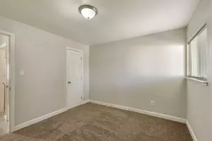 1628 N Golden Gate, Stockton, CA 95205 - Photo 19