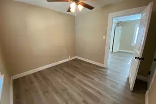 112 Almond Ave, Modesto, CA 95354 - Photo 13