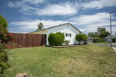 6817 Sandrock, Sacramento, CA 95828 - Photo 5