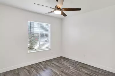 6817 Sandrock, Sacramento, CA 95828 - Photo 17