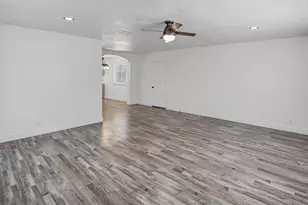 6817 Sandrock, Sacramento, CA 95828 - Photo 37