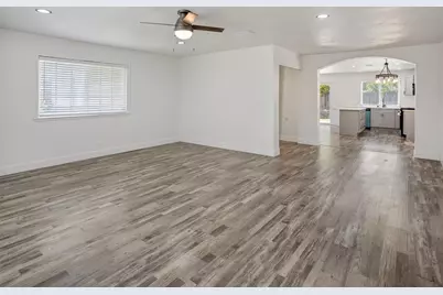 6817 Sandrock, Sacramento, CA 95828 - Photo 41