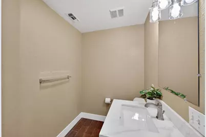7701 Tamarindo Bay Drive, Sacramento, CA 95828 - Photo 21