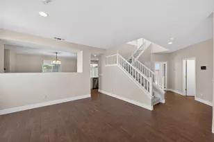 7701 Tamarindo Bay Dr, Sacramento, CA 95828 - Photo 11