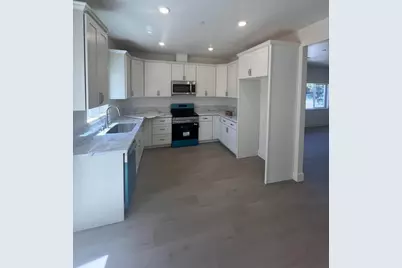 3530 26th Avenue, Sacramento, CA 95820 - Photo 5