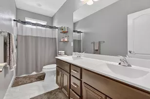 1917 NW Thomas Taylor Dr, Hughson, CA 95326 - Photo 15