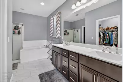 1917 NW Thomas Taylor Dr, Hughson, CA 95326 - Photo 11