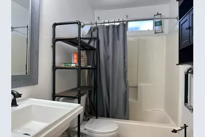 1440 Windsor Court, Turlock, CA 95380 - Photo 9