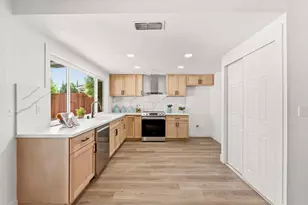 8404 Sunrise Woods Way, Sacramento, CA 95828 - Photo 9