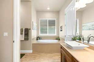706 Mousebird Ct, Lincoln, CA 95648 - Photo 31