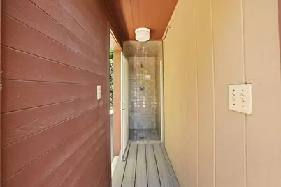 949 S Country Club Boulevard, Stockton, CA 95204 - Photo 57