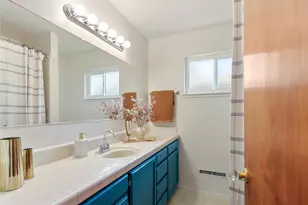9418 Sara St, Elk Grove, CA 95624 - Photo 29