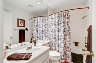 2044 University Park Dr, Sacramento, CA 95825 - Photo 39