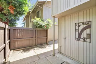 2044 University Park Dr, Sacramento, CA 95825 - Photo 47