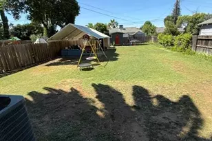 328 E 20th St, Merced, CA 95340 - Photo 15