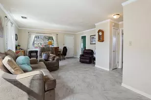 3061 Kroy, Sacramento, CA 95820 - Photo 7