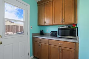 3061 Kroy, Sacramento, CA 95820 - Photo 13