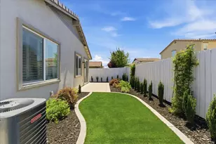 2240 Borealis Cir, Roseville, CA 95747 - Photo 35