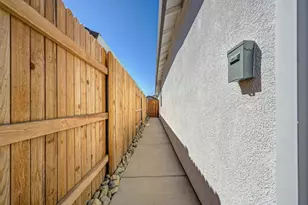 2081 Blue Coppice Wy, Roseville, CA 95747 - Photo 13