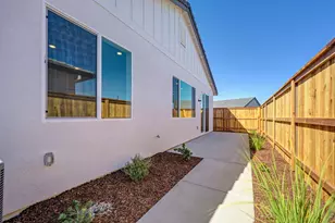 2081 Blue Coppice Wy, Roseville, CA 95747 - Photo 11