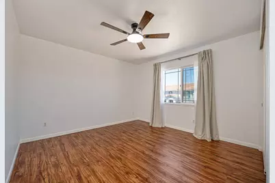 8832 Marlin Seas Court, Sacramento, CA 95828 - Photo 37