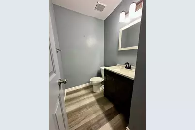 9127 Newhall Drive #33, Sacramento, CA 95826 - Photo 5