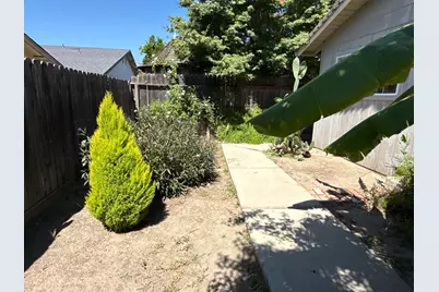 2428 Stanfield Drive, Stockton, CA 95209 - Photo 37