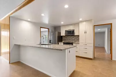 69 Springbrook Circle, Sacramento, CA 95831 - Photo 11