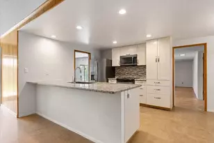 69 Springbrook Cir, Sacramento, CA 95831 - Photo 11