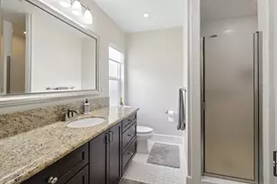 1300 Swanston Dr, Sacramento, CA 95818 - Photo 23