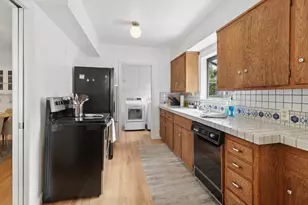 1300 Swanston Dr, Sacramento, CA 95818 - Photo 15