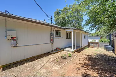 11375 Dry Creek Road, Auburn, CA 95602 - Photo 33